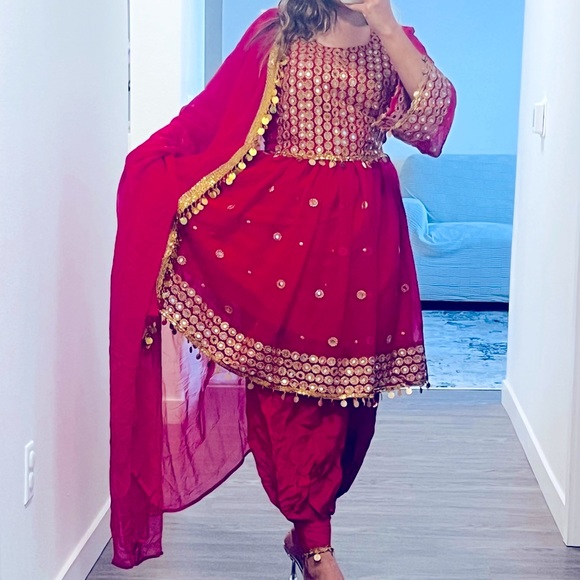 Afghani Dresses & Skirts - 🌺Beautiful dress with scarf and pants in pink color, brand new,